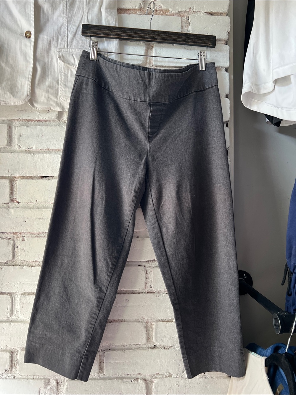 Plus size stretch capri Dark grey Cropped Straight-Leg Pants small side slit